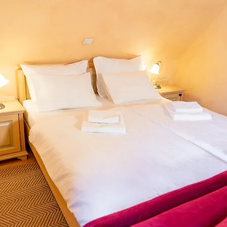 Boutique V Hotel