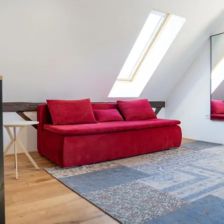 Boutique V Hotel 4*